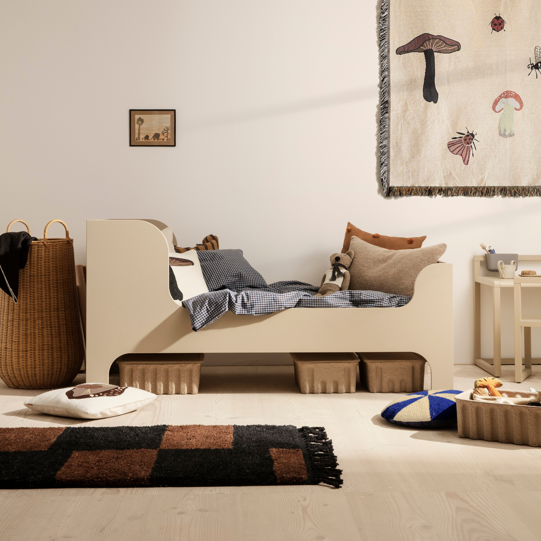Sill Junior Bed